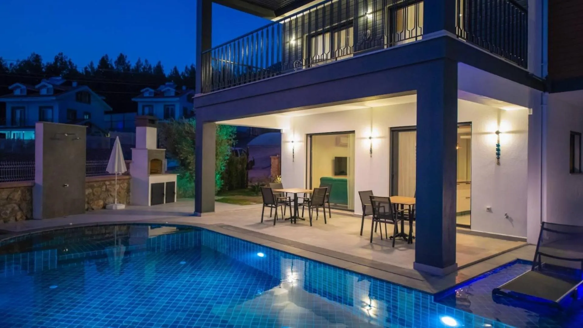 Oludeniz 3 Bedroom Villa - 8986 Fethiye